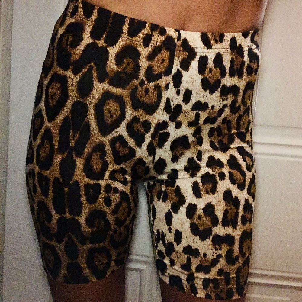 LAST 1 - leopard print biker shorts - Picture 5 of 7